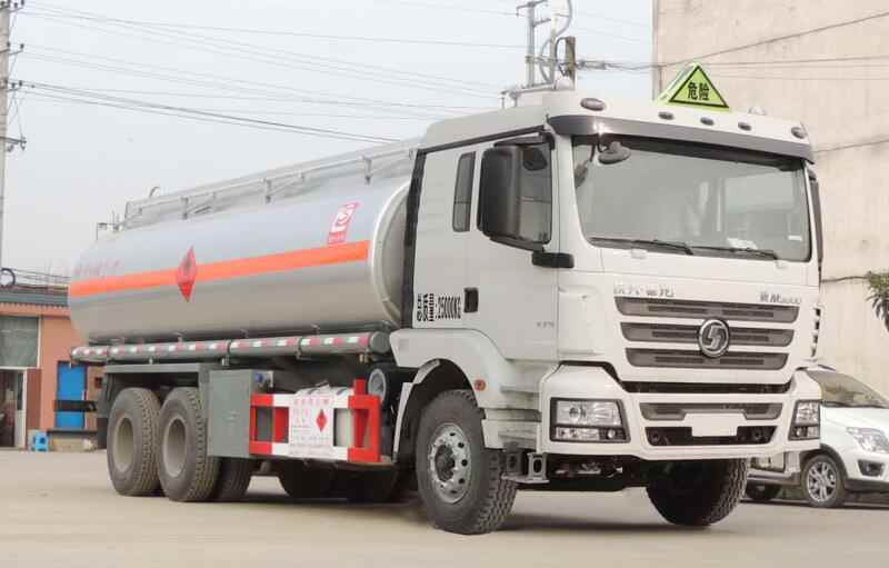 陜汽德龍后八輪油罐車圖片 陜汽德龍后八輪油罐車圖片