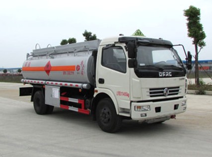 東風(fēng)多利卡加油車(chē)圖片 東風(fēng)多利卡加油車(chē)圖片