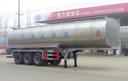 鮮奶運(yùn)輸半掛車(chē)圖片 鮮奶運(yùn)輸半掛車(chē)圖片