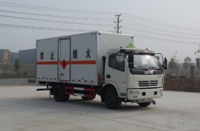 東風(fēng)多利卡易燃?xì)怏w廂式運(yùn)輸車圖片 東風(fēng)多利卡易燃?xì)怏w廂式運(yùn)輸車圖片