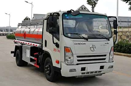 大運(yùn)5噸加油車圖片 大運(yùn)5噸加油車圖片