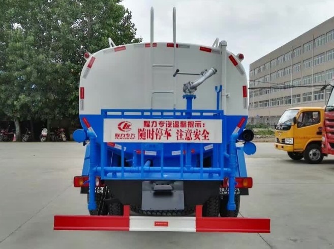 東風(fēng)145 10噸灑水車(chē)