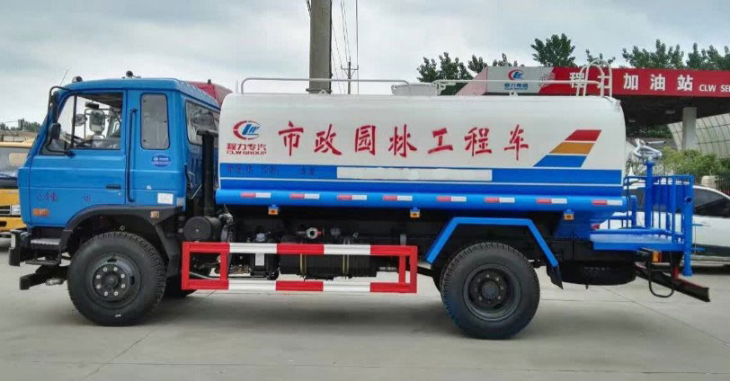東風(fēng)145 10噸灑水車(chē)