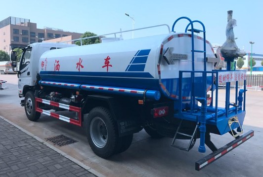 福田歐馬可8噸灑水車