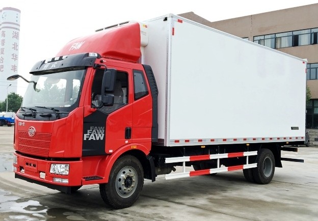 解放J6單橋冷藏車