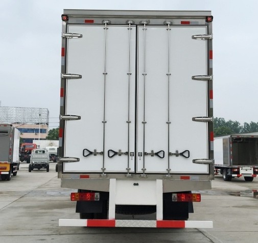 解放J6單橋冷藏車