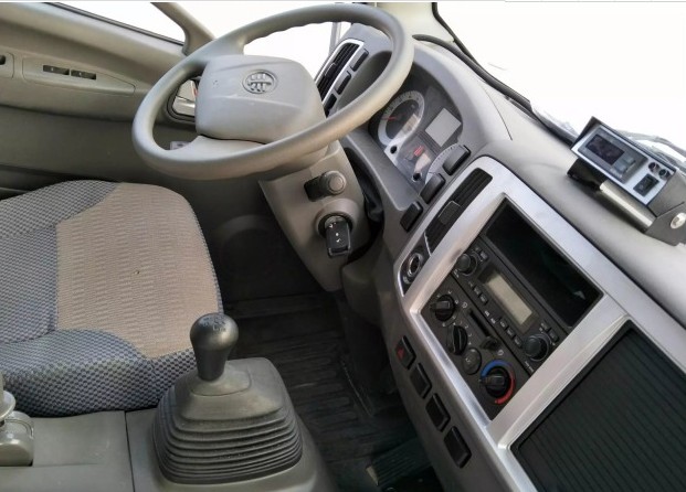 國五解放J6F 5.2米冷藏車