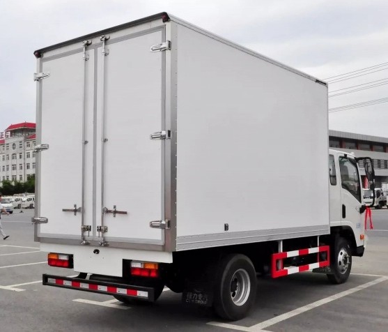 大運(yùn)奧普力3.75米冷藏車