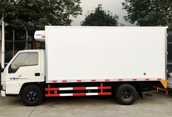 江鈴新順達4.15米冷藏車