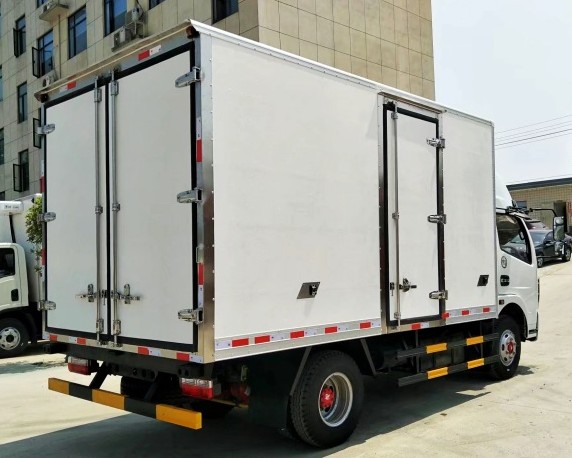 國五東風(fēng)凱普特4.2米冷藏車