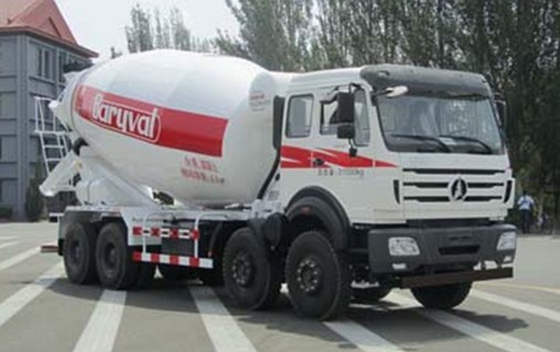 北奔重卡前四后八攪拌車