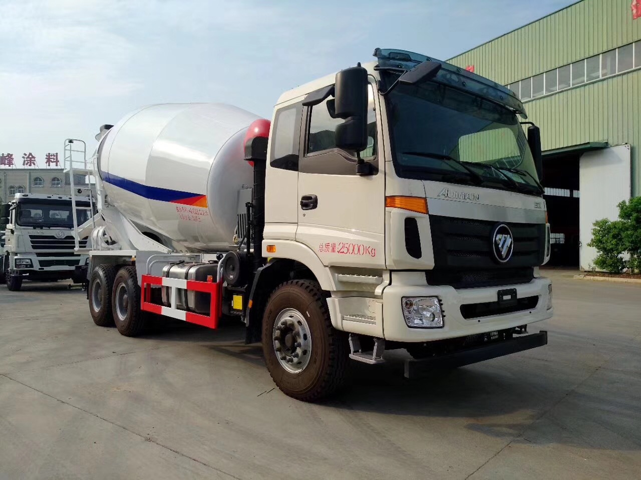 福田歐曼后雙橋攪拌車(chē)