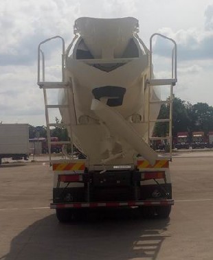 柳汽乘龍后雙橋攪拌車