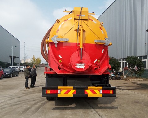 東風(fēng)天龍后雙橋高壓清洗吸污車(chē)