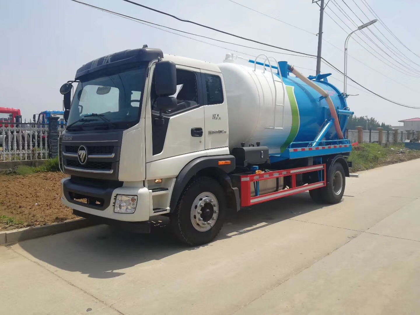 福田瑞沃13方吸污車