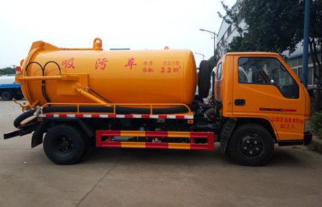 江鈴5方吸污車