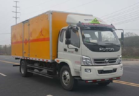福田奧鈴6.2米易燃液體廂式運(yùn)輸車圖片 福田奧鈴6.2米易燃液體廂式運(yùn)輸車圖片