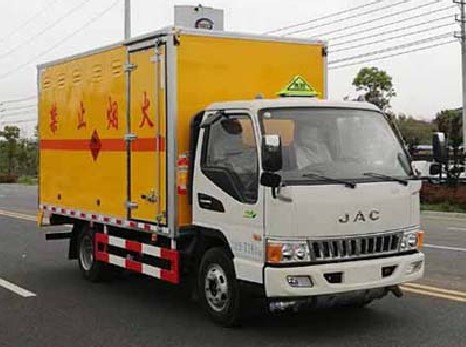 江淮駿鈴4.2米易燃液體廂式運(yùn)輸車圖片 江淮駿鈴4.2米易燃液體廂式運(yùn)輸車圖片