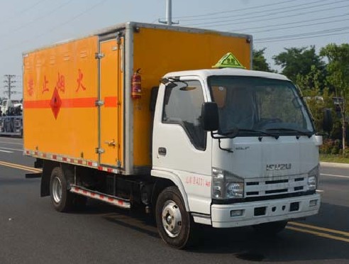 慶鈴五十鈴4.15米易燃液體廂式運(yùn)輸車圖片 慶鈴五十鈴4.15米易燃液體廂式運(yùn)輸車圖片