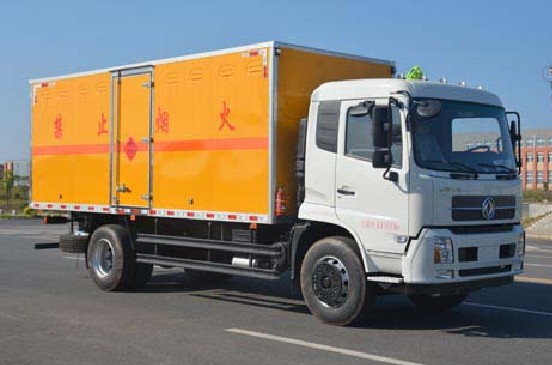 東風(fēng)天錦6.19米易燃?xì)怏w廂式運(yùn)輸車圖片 東風(fēng)天錦6.19米易燃?xì)怏w廂式運(yùn)輸車圖片