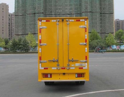 慶鈴五十鈴50-100KW應(yīng)急電源車
