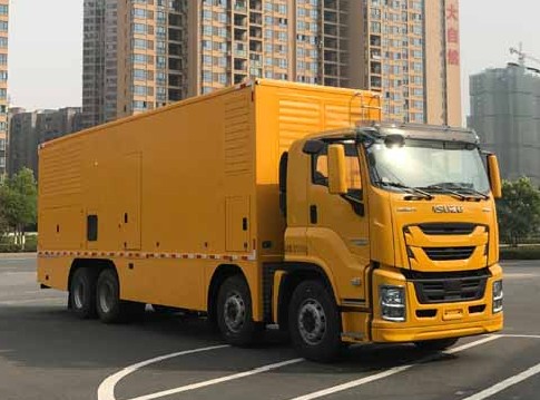 慶鈴五十鈴前四后八100-1000KW應(yīng)急電源車