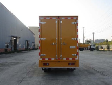 江鈴100-200KW應(yīng)急電源車