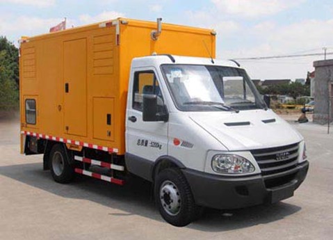 依維柯50-100KW應(yīng)急電源車