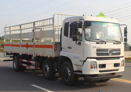 東風(fēng)天錦小三軸8.6米氣瓶運輸車