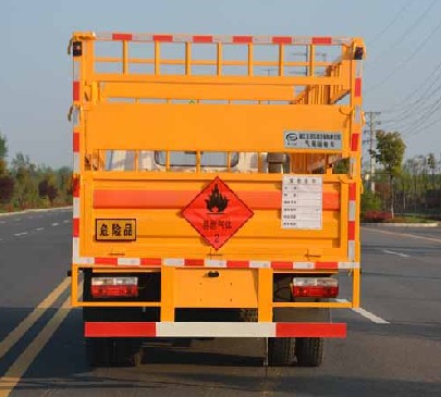 東風(fēng)多利卡5.1米氣瓶運輸車