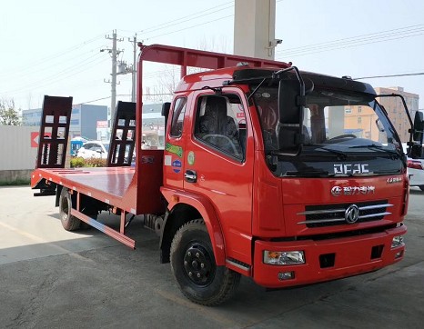 東風多利卡單橋平板運輸車
