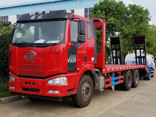 解放J6后八輪平板運(yùn)輸車