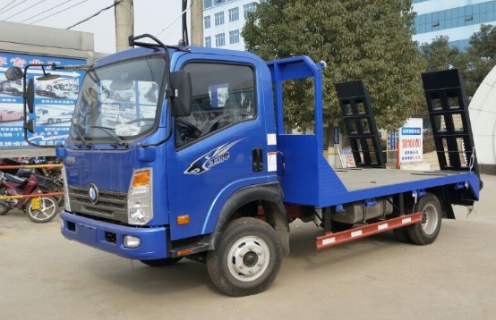 重汽王牌平板運(yùn)輸車