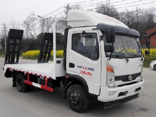 時(shí)風(fēng)風(fēng)馳平板運(yùn)輸車