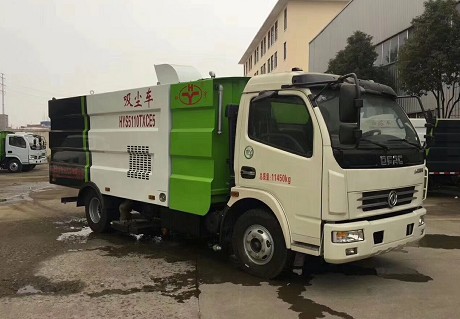 東風(fēng)多利卡吸塵車(3800軸距)