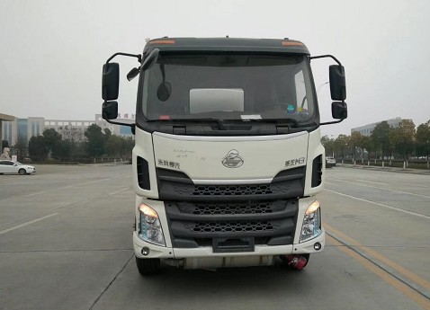 東風(fēng)柳汽乘龍運(yùn)油車圖片 東風(fēng)柳汽乘龍運(yùn)油車圖片