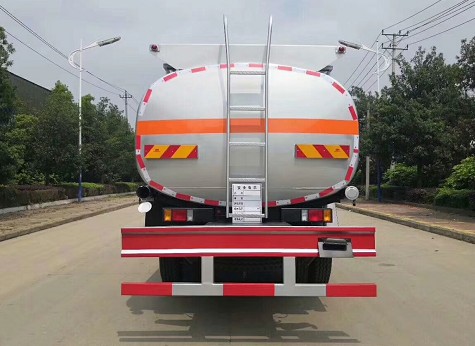 東風(fēng)柳汽乘龍運(yùn)油車圖片 東風(fēng)柳汽乘龍運(yùn)油車圖片