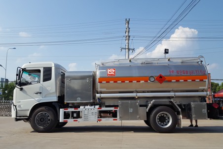 東風天錦飛機加油車