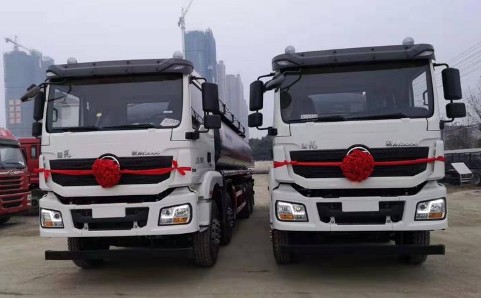 陜汽德龍前四后八供液車