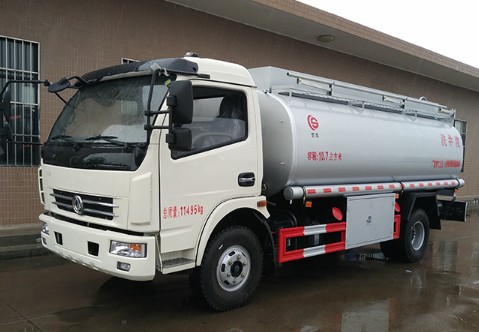 8噸東風(fēng)多利卡供液車