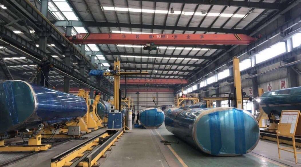 湖北楚勝汽車有限公司車間繁忙景象 湖北楚勝汽車有限公司車間繁忙景象