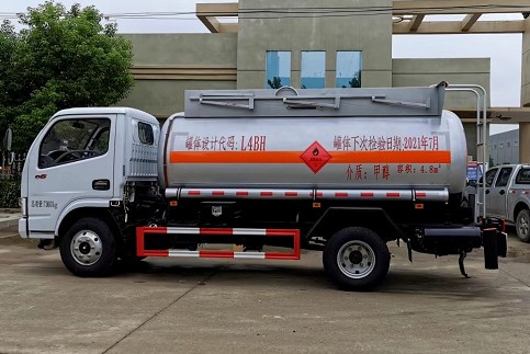 甲醇乙醇罐式運(yùn)輸車(chē)圖片 甲醇乙醇罐式運(yùn)輸車(chē)圖片