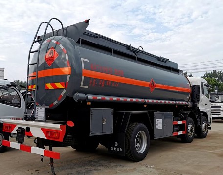 甲醇乙醇罐式運(yùn)輸車(chē)圖片 甲醇乙醇罐式運(yùn)輸車(chē)圖片