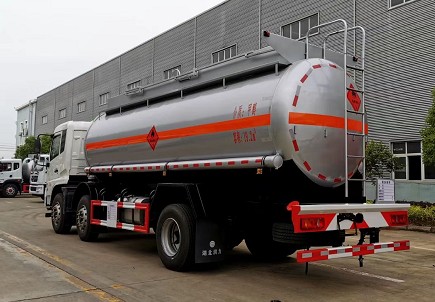 甲醇乙醇罐式運(yùn)輸車(chē)圖片 甲醇乙醇罐式運(yùn)輸車(chē)圖片