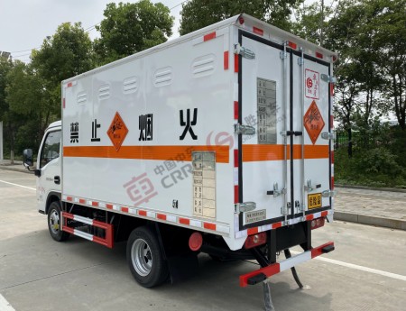 國六藍(lán)牌躍進(jìn)廂長3.1米/3.4米柴油版1類爆破器材運(yùn)輸車_湖北楚勝汽車