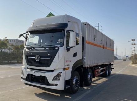 國六東風(fēng)天龍9.4米易燃液體危險品廂式運輸車_湖北楚勝汽車