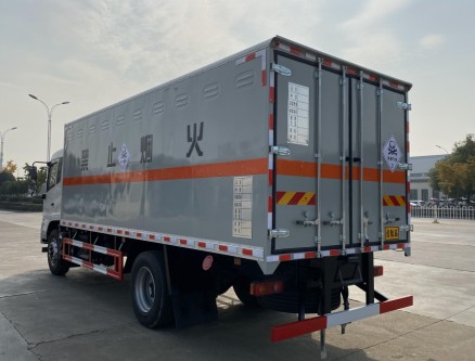 國(guó)六東風(fēng)天錦二類毒性氣體廂式運(yùn)輸車_湖北楚勝汽車