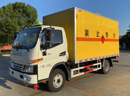 國(guó)六江淮駿鈴V5藍(lán)牌2類廂長(zhǎng)4.1米易燃?xì)怏w廂式運(yùn)輸車_湖北楚勝汽車