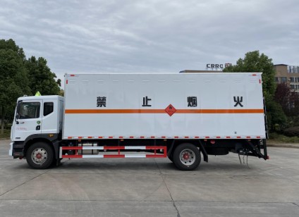 國六6.2米/6.8米/7.6米東風(fēng)多利卡D9易燃?xì)怏w廂式運(yùn)輸車_湖北楚勝汽車