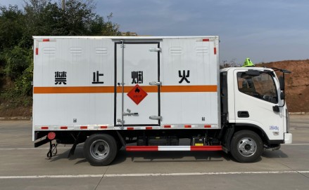 國六福田奧鈴速運藍牌4.08米2類易燃氣體廂式運輸車_湖北楚勝汽車